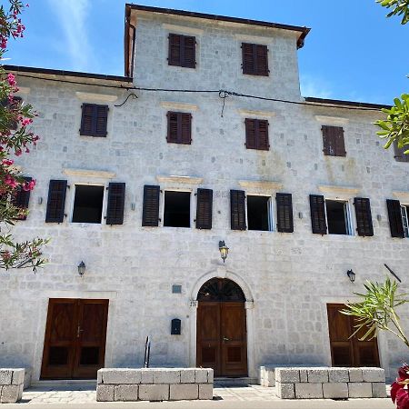 Villaoldmariner Prčanj Esterno foto