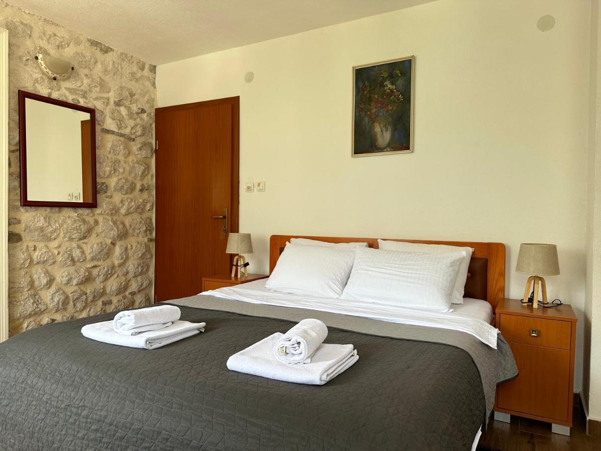 Villaoldmariner Prčanj Esterno foto